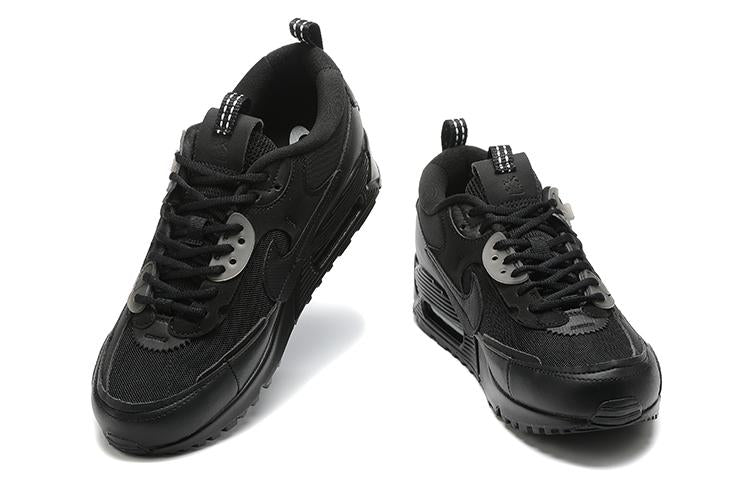 NIKE AIR MAX 90 FUTURA “Triple Black“