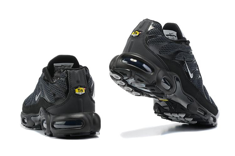 AIR MAX TN 1 “Triple/Black/Reflectivo”