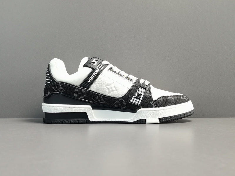 LOUIS VUITTON LV “Trainer“