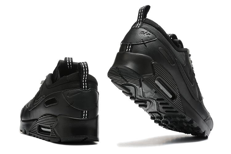 NIKE AIR MAX 90 FUTURA “Triple Black“