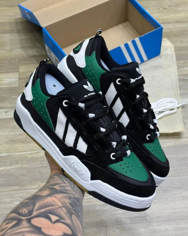 Ténis Adidas Adi2000