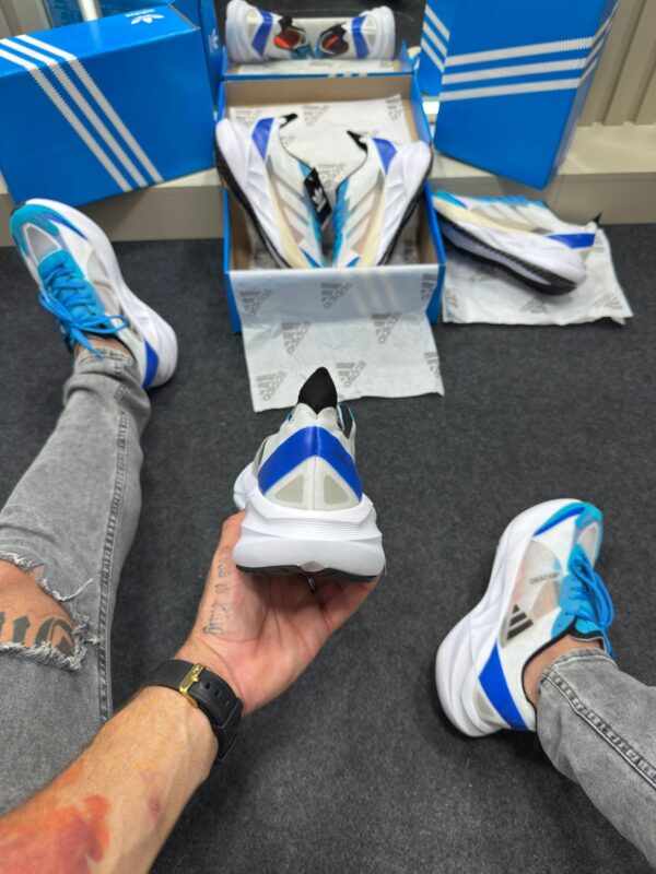 Ténis Adidas Adizero Boston 11