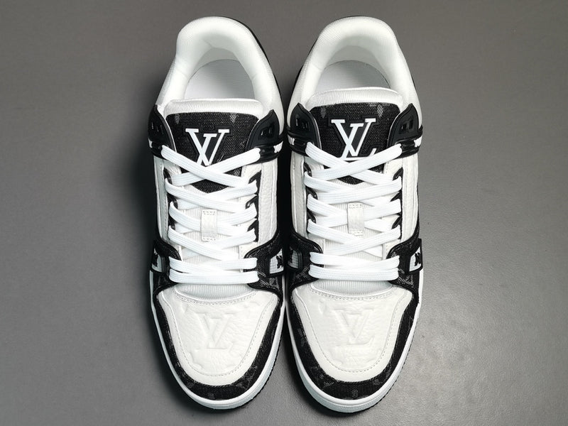 LOUIS VUITTON LV “Trainer“