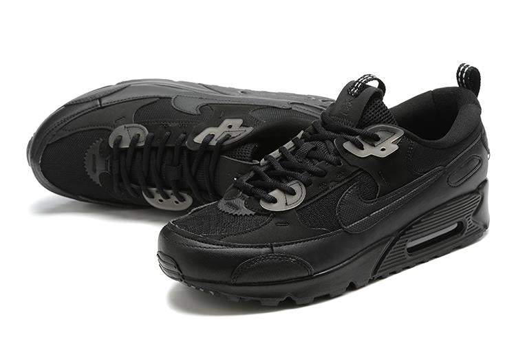 NIKE AIR MAX 90 FUTURA “Triple Black“